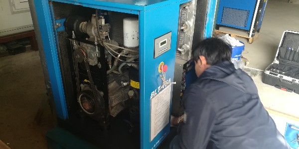 如何提高螺桿空壓機壓縮空氣的質(zhì)量？